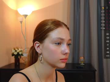 webcam girl shirleywhitney live cam image #7124657