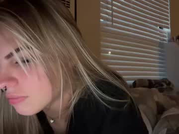 webcam girl cxbraj live cam image #7834571