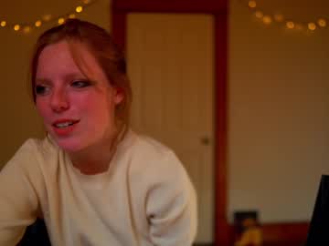 webcam girl crimsonxrapture live cam image #2952312