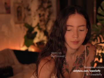 webcam girl effylowell_ live cam image #11538329