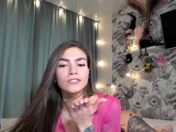 webcam girl joconda live cam image #7500643