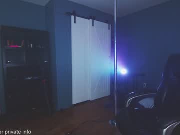 webcam girl aynmarie live cam image #7116831