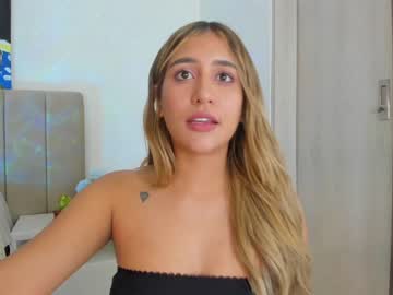 webcam girl amelie_bunny_real live cam image #2752486