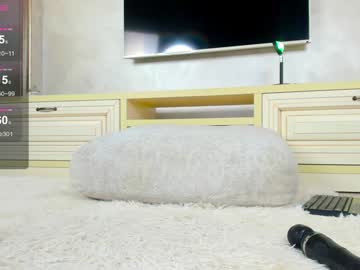 webcam girl lesley_999 live cam image #10502916