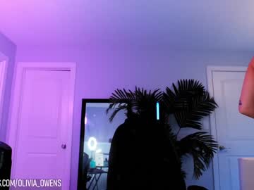 webcam girl oliviaowens live cam image #6857665
