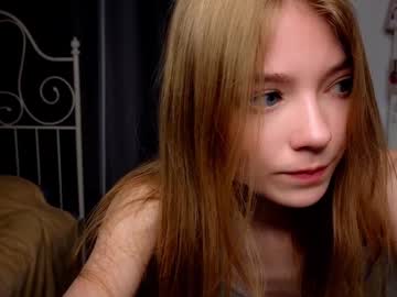 webcam girl lovely_shyy live cam image #10834455