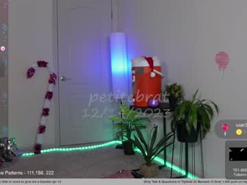webcam girl petitebrat live cam image #7938402