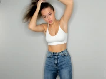 webcam girl brittcubitt live cam image #8705646