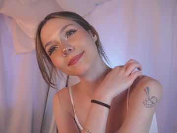 webcam girl kateuwugirl live cam image #7695815