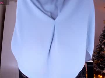 webcam girl roxy_blue_eyed_ live cam image #8251999
