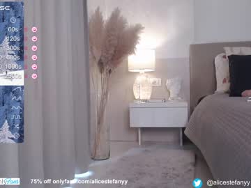 webcam girl smileyouarehere live cam image #7848363