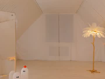 webcam girl uwunikaa live cam image #10869996