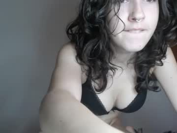 webcam girl frenchava live cam image #6713527
