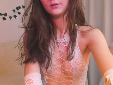 webcam girl edithgalpin live cam image #11752380