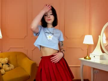 webcam girl livermorai live cam image #4258541