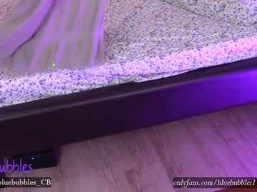 webcam girl blue_bubbles118 live cam image #1489166