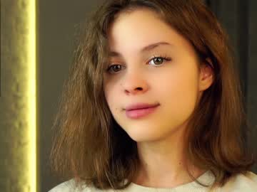 webcam girl a_whole_eternity live cam image #9280478