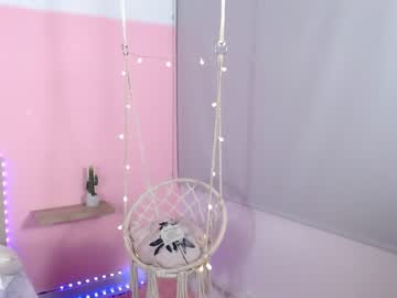 webcam girl little_effy18 live cam image #1947158