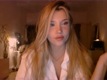 webcam girl bitter_moon live cam image #4541167