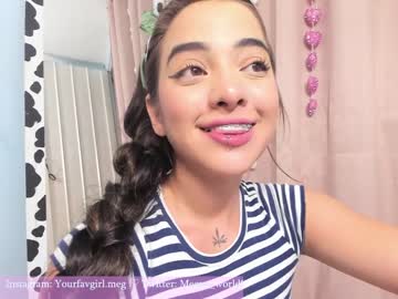 webcam girl megan_world live cam image #1880393