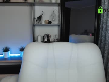 webcam girl adrykilly live cam image #373743
