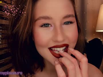 webcam girl eugenetomas live cam image #641401