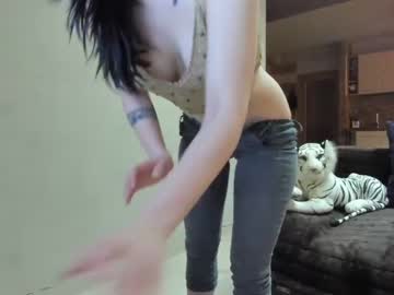webcam girl sofiaandwonderland live cam image #1729790