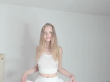 webcam girl infinite_reality live cam image #7259220