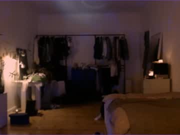 webcam girl bitter_moon live cam image #4532574