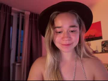 webcam girl kristyspiritedaway live cam image #12961783
