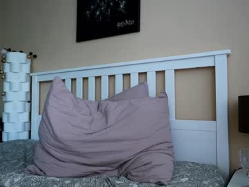 webcam girl little_mystery live cam image #6843383
