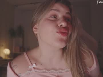 webcam girl lana_rosy live cam image #11740272