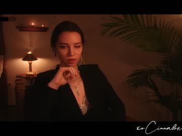 webcam girl cinnabelle live cam image #1055345