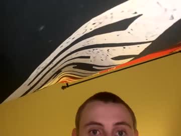 webcam man holdthesausagehostage live cam image #5237501