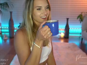 webcam girl phoenix_taylor live cam image #1651447