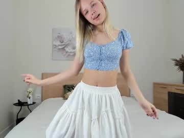 webcam girl tenderness_18 live cam image #12714298