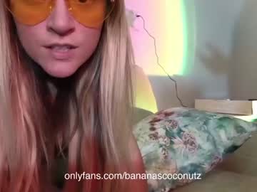 webcam girl bananascoconutz live cam image #5953640