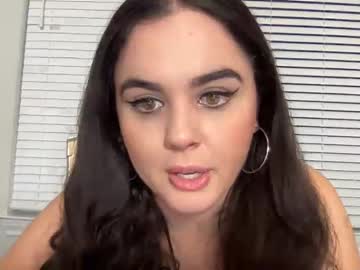 webcam girl gia_is_horny live cam image #3844648