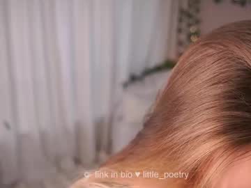 webcam girl little_poetry live cam image #12903709