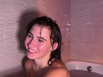 webcam girl helensheaven live cam image #10252294