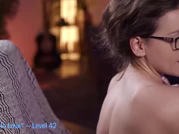 webcam girl tiffanyriox live cam image #12403820