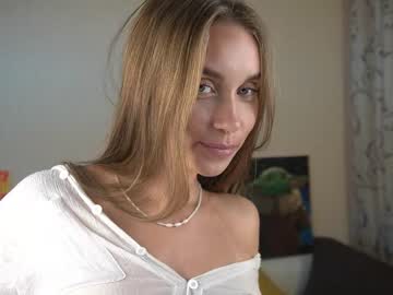 webcam girl 2girls_1dream live cam image #7047104