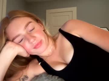 webcam girl kaybrookee live cam image #3949686