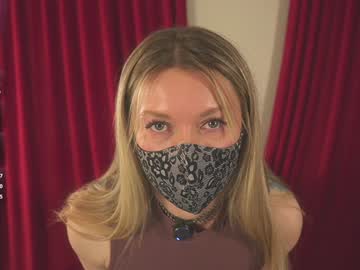 webcam girl blondehottiek live cam image #11257495