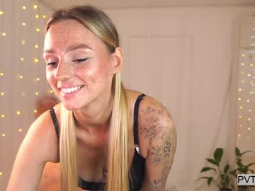webcam girl artease live cam image #7812151