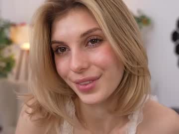 webcam girl refined_style live cam image #11849916