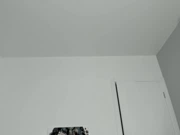 webcam girl jenie_fire live cam image #11869594