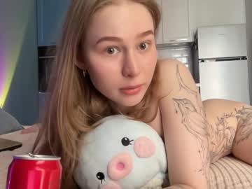 webcam girl whoisalisa live cam image #10391879