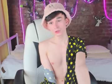 webcam man mikki_star_ live cam image #4621359