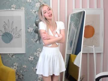 webcam girl cassie_palmer live cam image #5879793